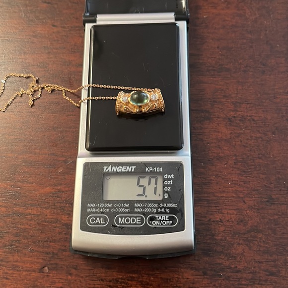 Laura Ramsey designer green cabochon gemstone gold plated solid sterling pendant - Picture 7 of 7